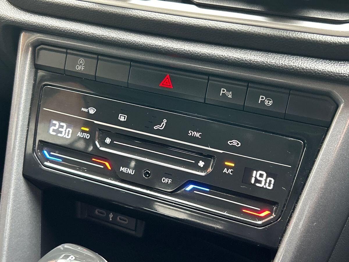 Used Volkswagen T-Roc 2024 for sale - 75969824: Photo 26