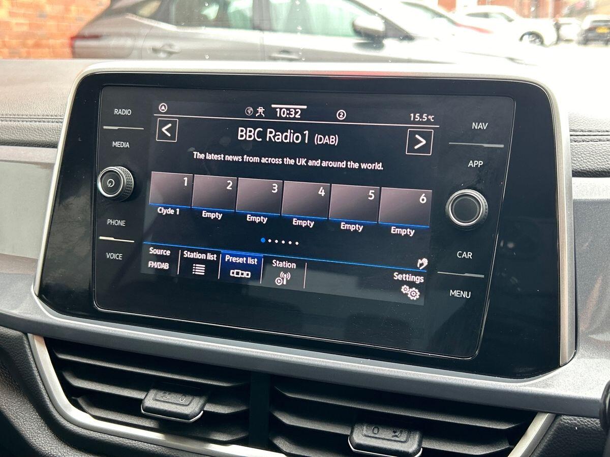 Used Volkswagen T-Roc 2024 for sale - 75969824: Photo 28