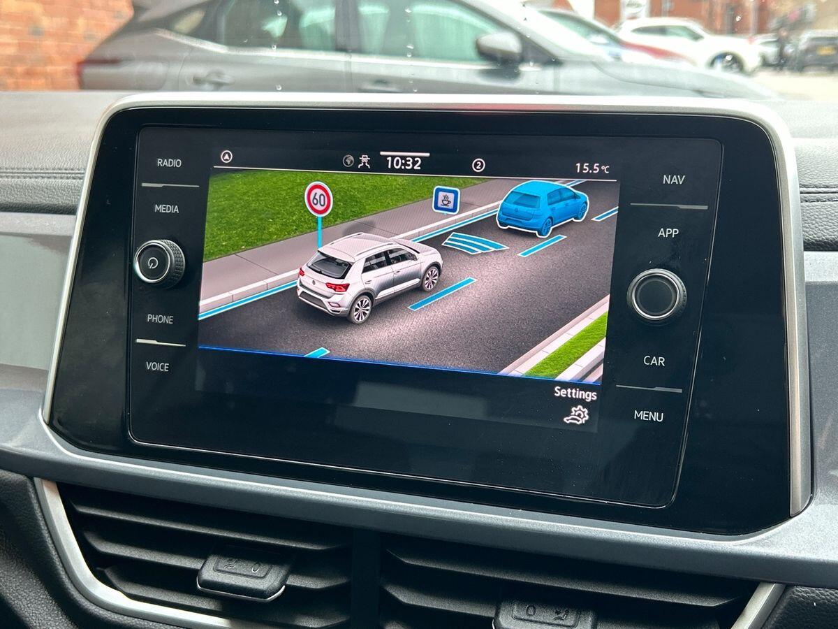 Used Volkswagen T-Roc 2024 for sale - 75969824: Photo 29