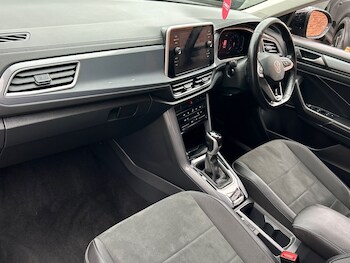 Used Volkswagen T-Roc 2024 for sale - 75969824: Photo