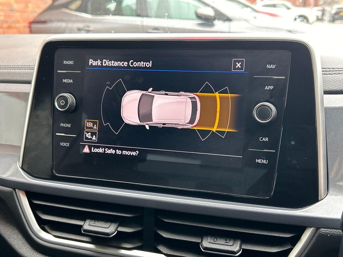 Used Volkswagen T-Roc 2024 for sale - 75969824: Photo 31