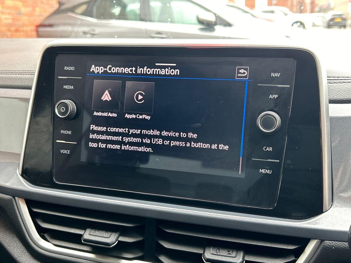 Used Volkswagen T-Roc 2024 for sale - 75969824: Photo 32