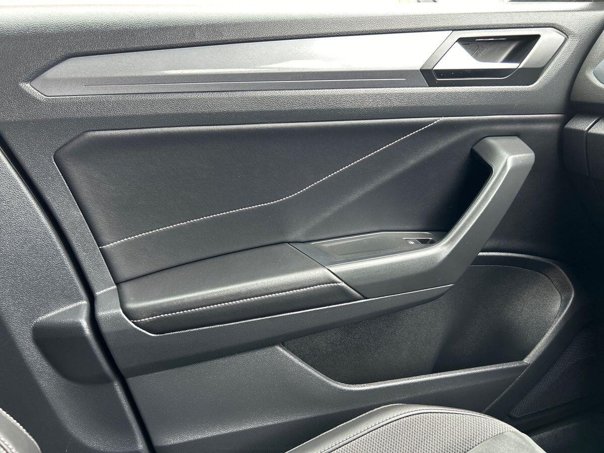 Used Volkswagen T-Roc 2024 for sale - 75969824: Photo 34