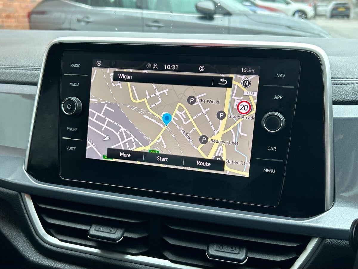 Used Volkswagen T-Roc 2024 for sale - 75969824: Photo 9