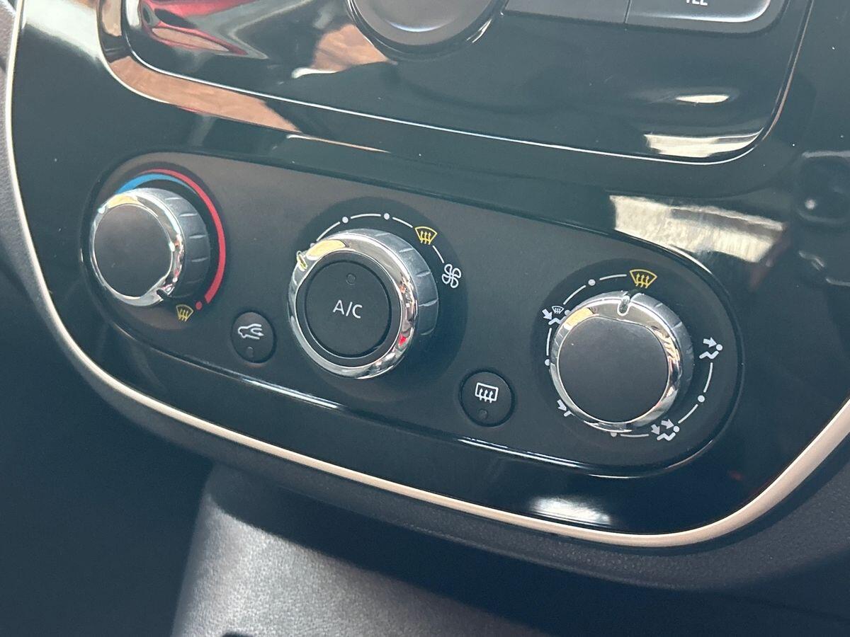 Used Renault Captur 2018 for sale - 76065296: Photo 27