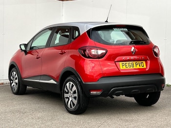 Used Renault Captur 2018 for sale - 76065296: Photo 3