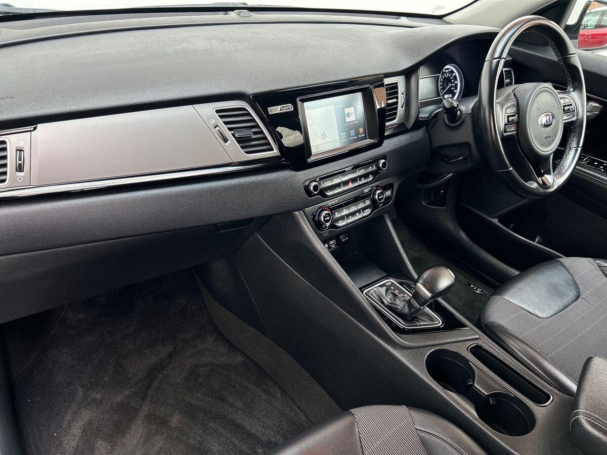 Used Kia Niro 2017 for sale - 78084127: Photo 2