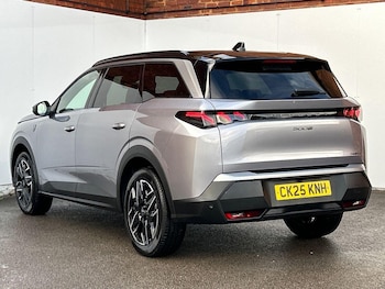 Used Peugeot 5008 2025 for sale - 76364764: Photo