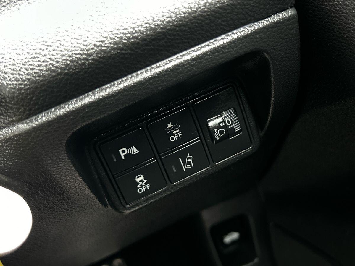 Used Honda Civic 2018 for sale - 76774581: Photo 20