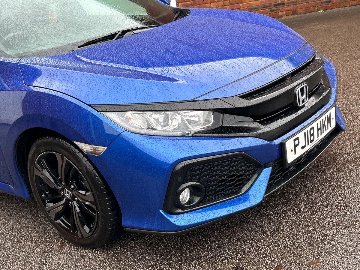 Used Honda Civic 2018 for sale - 76774581: Photo 30