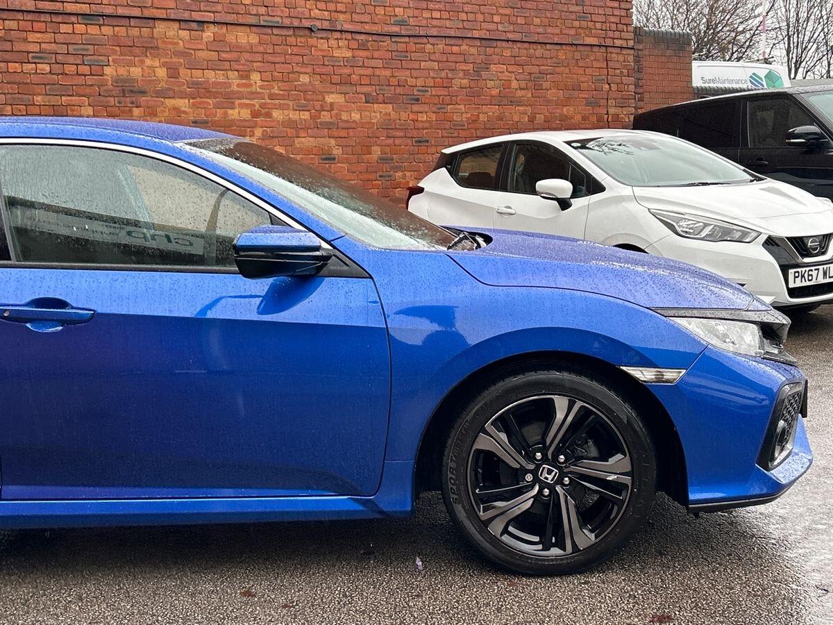 Used Honda Civic 2018 for sale - 76774581: Photo 31