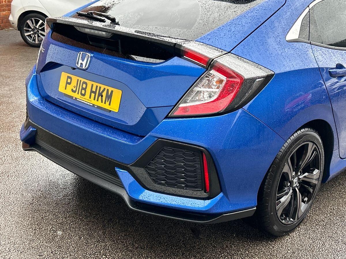 Used Honda Civic 2018 for sale - 76774581: Photo 33