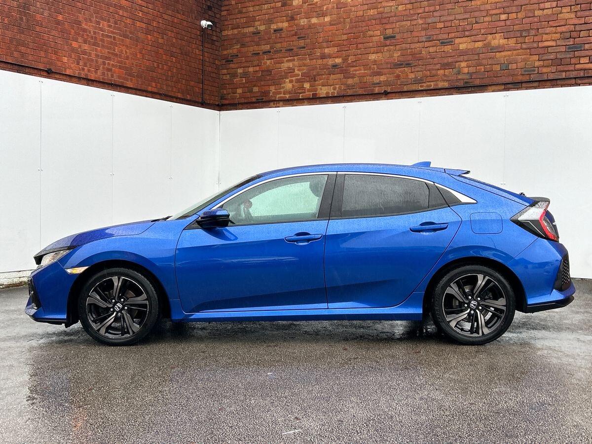 Used Honda Civic 2018 for sale - 76774581: Photo 6