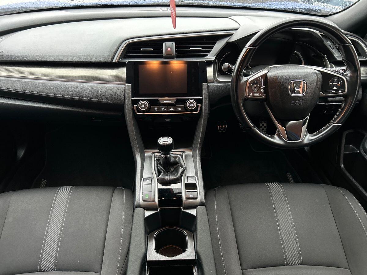 Used Honda Civic 2018 for sale - 76774581: Photo 7