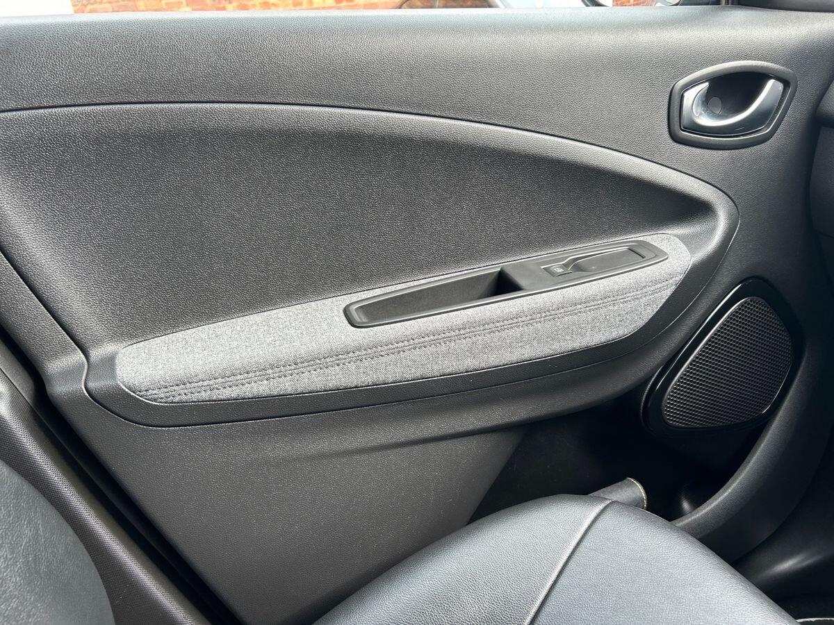 Used Renault Zoe 2021 for sale - 76412734: Photo 35