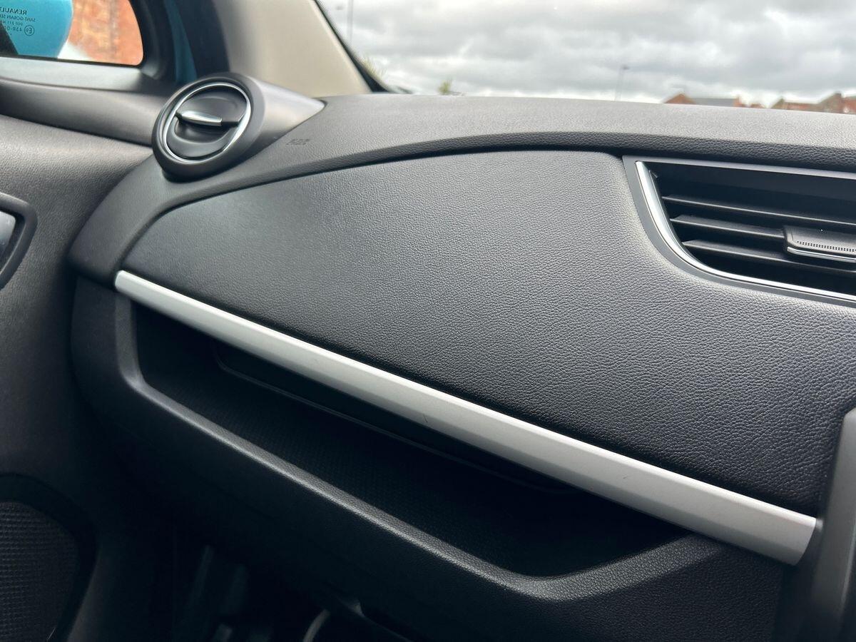 Used Renault Zoe 2021 for sale - 76412734: Photo 36