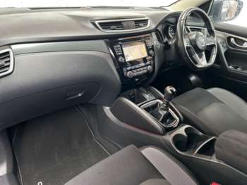 Used Nissan Qashqai 2017 for sale - 74937845: Photo