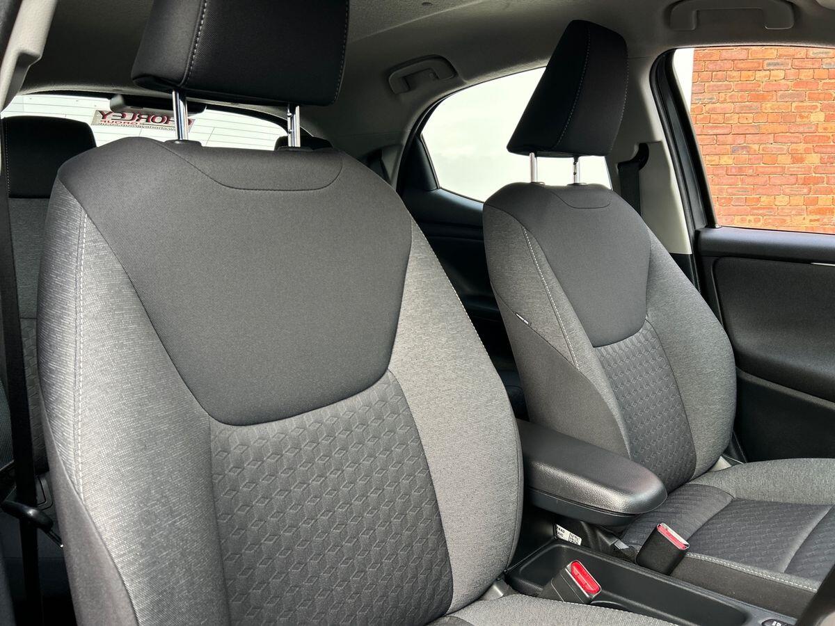 Used Toyota Yaris 2023 for sale - 76469263: Photo 17