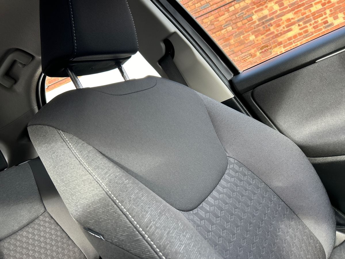 Used Toyota Yaris 2023 for sale - 76469263: Photo 31