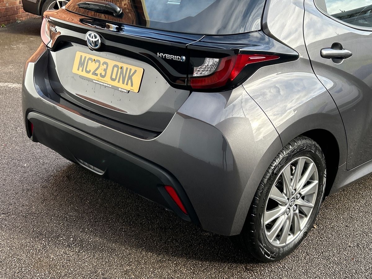 Used Toyota Yaris 2023 for sale - 76469263: Photo 37