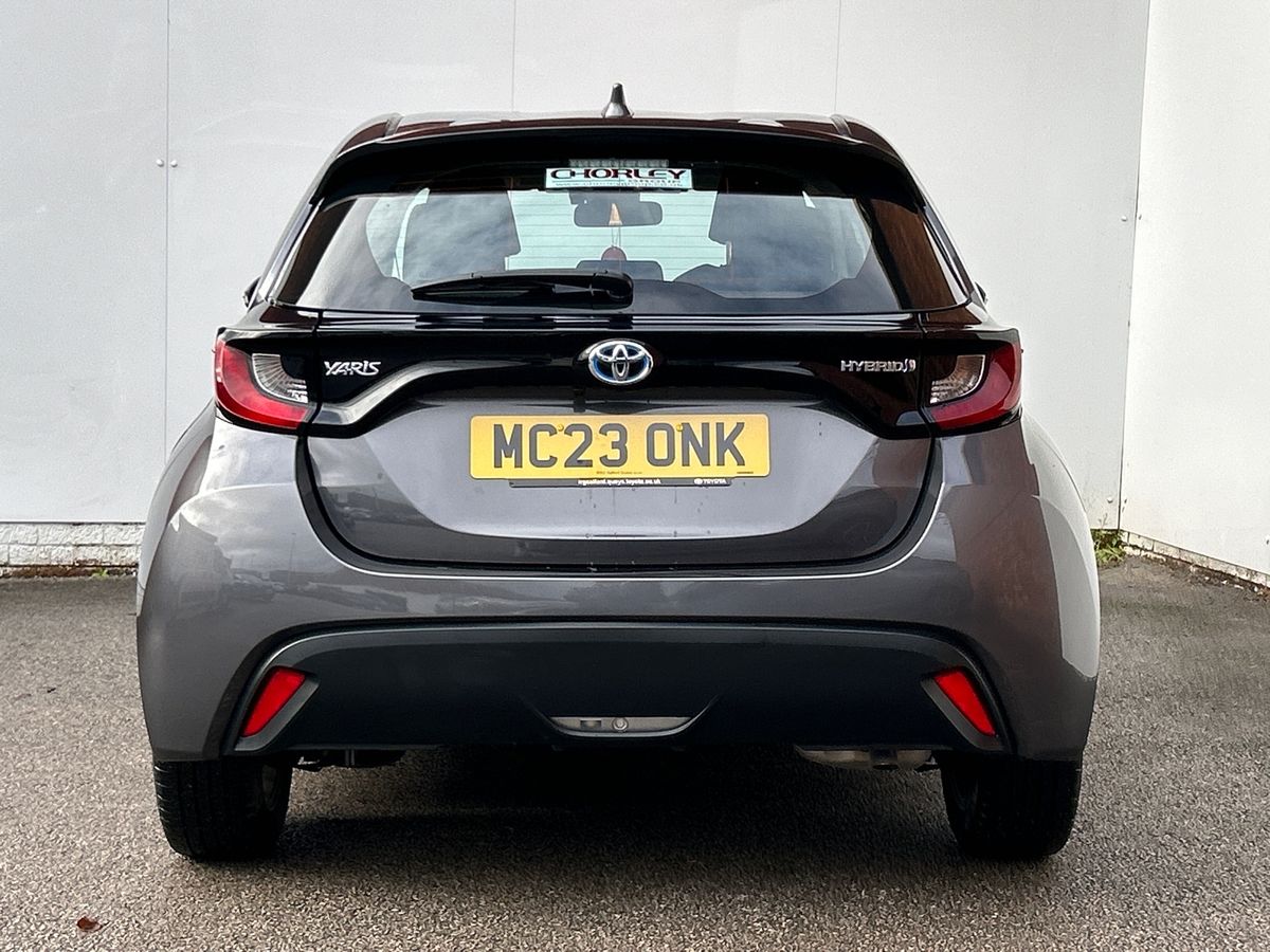 Used Toyota Yaris 2023 for sale - 76469263: Photo 5