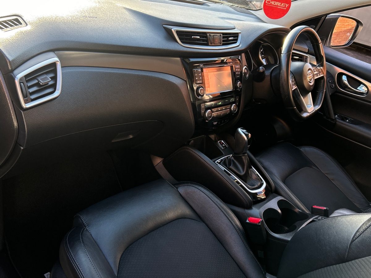 Used Nissan Qashqai 2017 for sale - 77350733: Photo 2