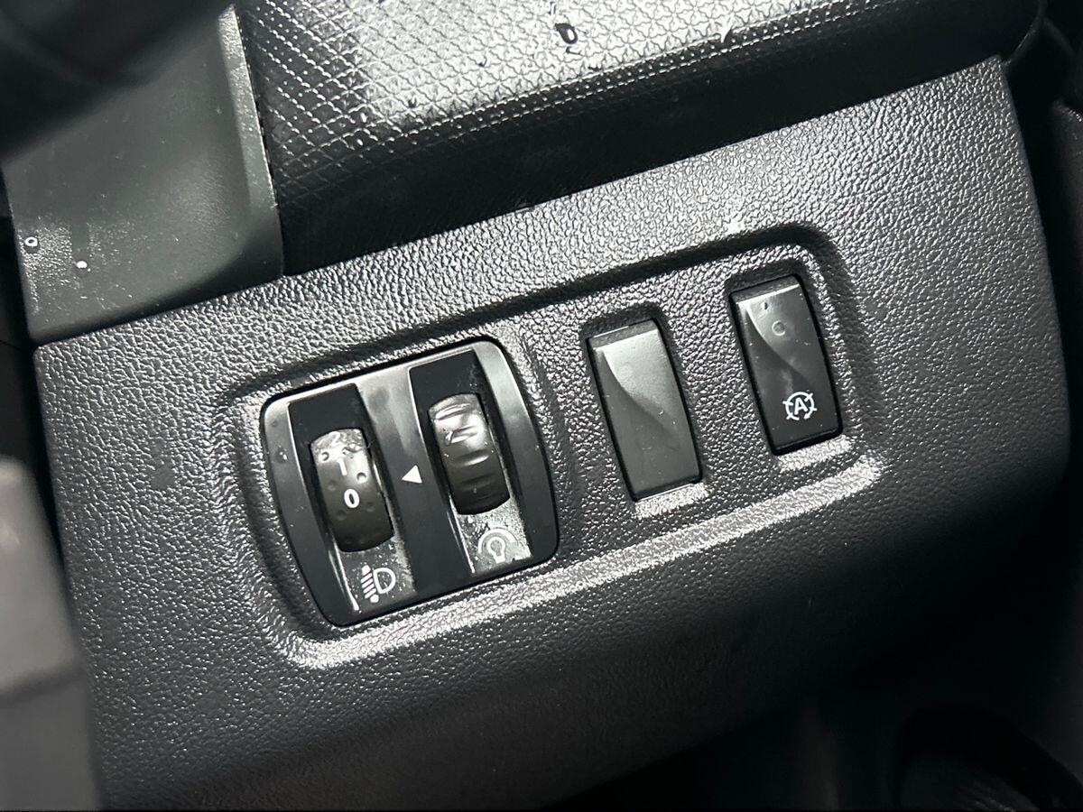 Used Renault Clio 2018 for sale - 76595844: Photo 21