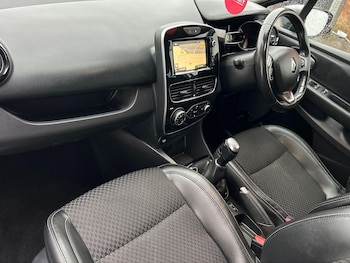 Used Renault Clio 2018 for sale - 76595844: Photo
