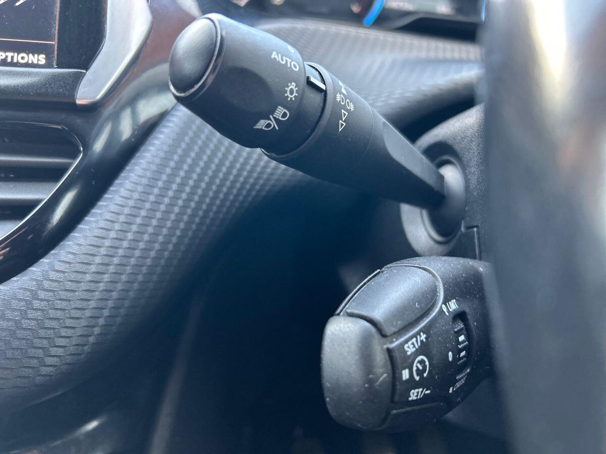 Used Peugeot 2008 2018 for sale - 78024764: Photo 32