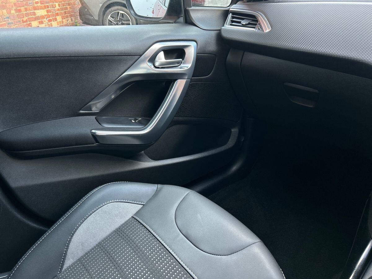 Used Peugeot 2008 2018 for sale - 78024764: Photo 38