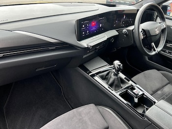 Used Vauxhall Astra 2024 for sale - 79346793: Photo