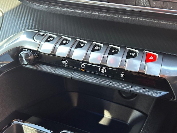 Used Peugeot 3008 2024 for sale - 76300180: Photo 25