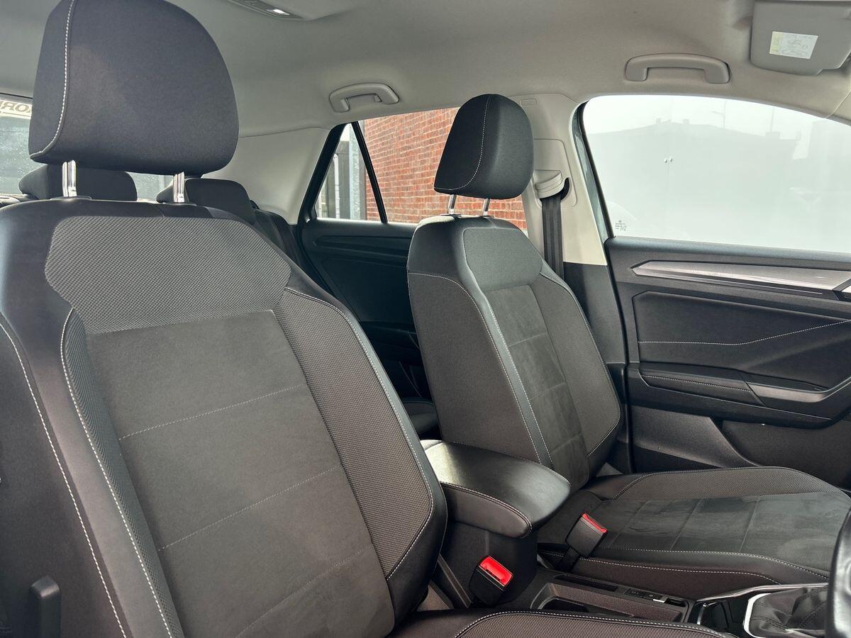 Used Volkswagen T-Roc 2023 for sale - 77589573: Photo 18