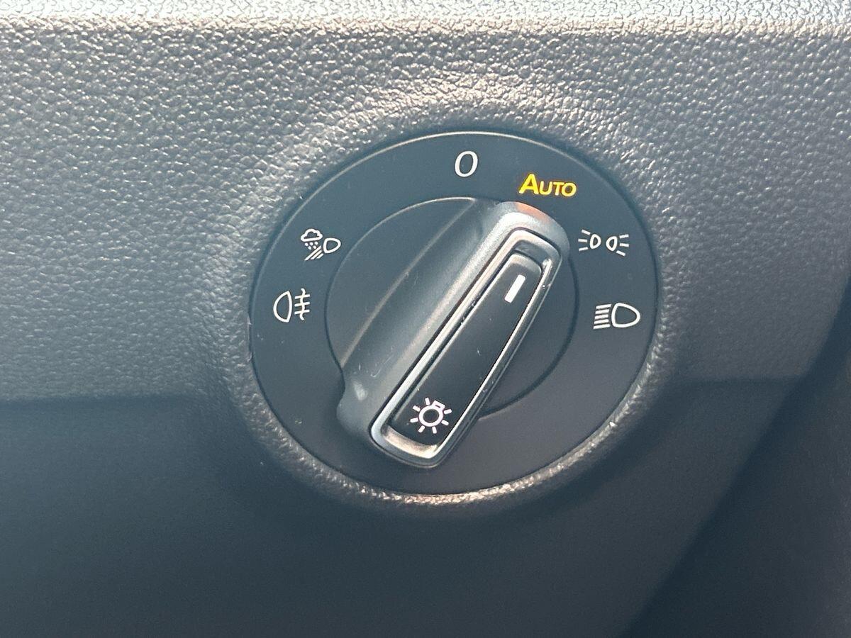 Used Volkswagen T-Roc 2023 for sale - 77589573: Photo 42