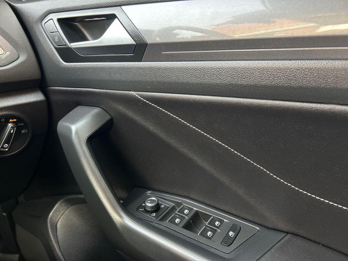 Used Volkswagen T-Roc 2023 for sale - 77589573: Photo 43