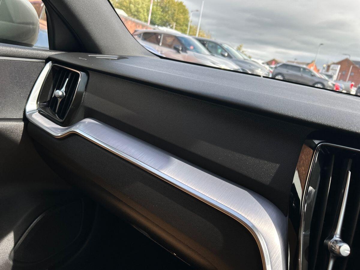 Used Volvo V60 2019 for sale - 76017513: Photo 35