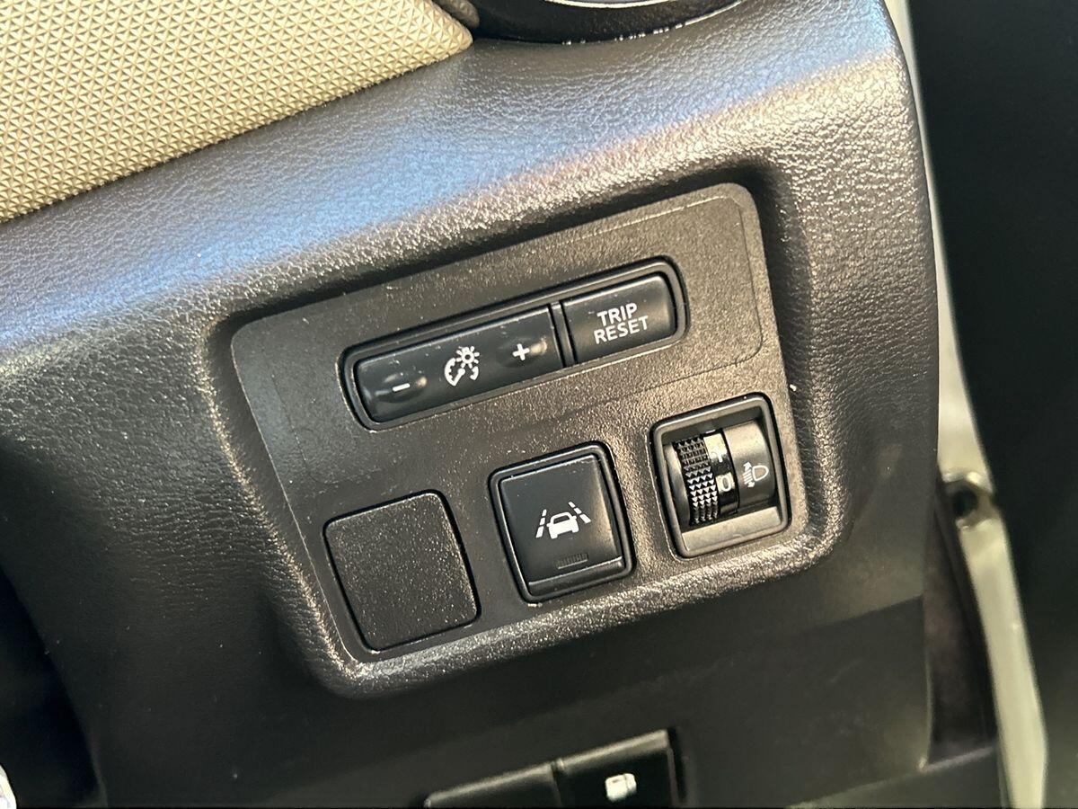 Used Nissan Micra 2017 for sale - 76774621: Photo 24