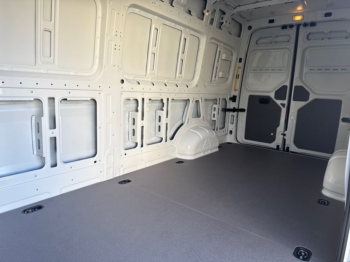 Used Volkswagen Crafter 2025 for sale - 76769045: Photo 11