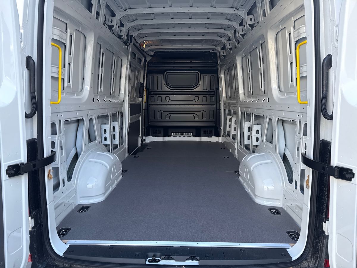 Used Volkswagen Crafter 2025 for sale - 76769045: Photo 12