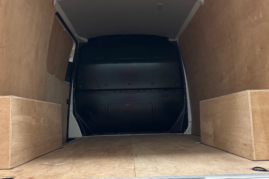 Used Volkswagen Transporter 2024 for sale - 76436058: Photo 7