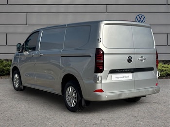 Used Volkswagen Transporter 2025 for sale - 76236547: Photo