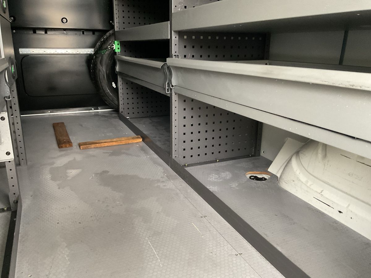 Used Volkswagen Transporter 2023 for sale - 76566144: Photo 37