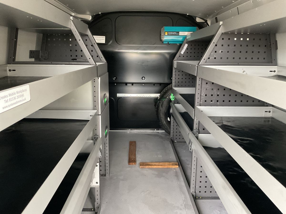 Used Volkswagen Transporter 2023 for sale - 76566144: Photo 42