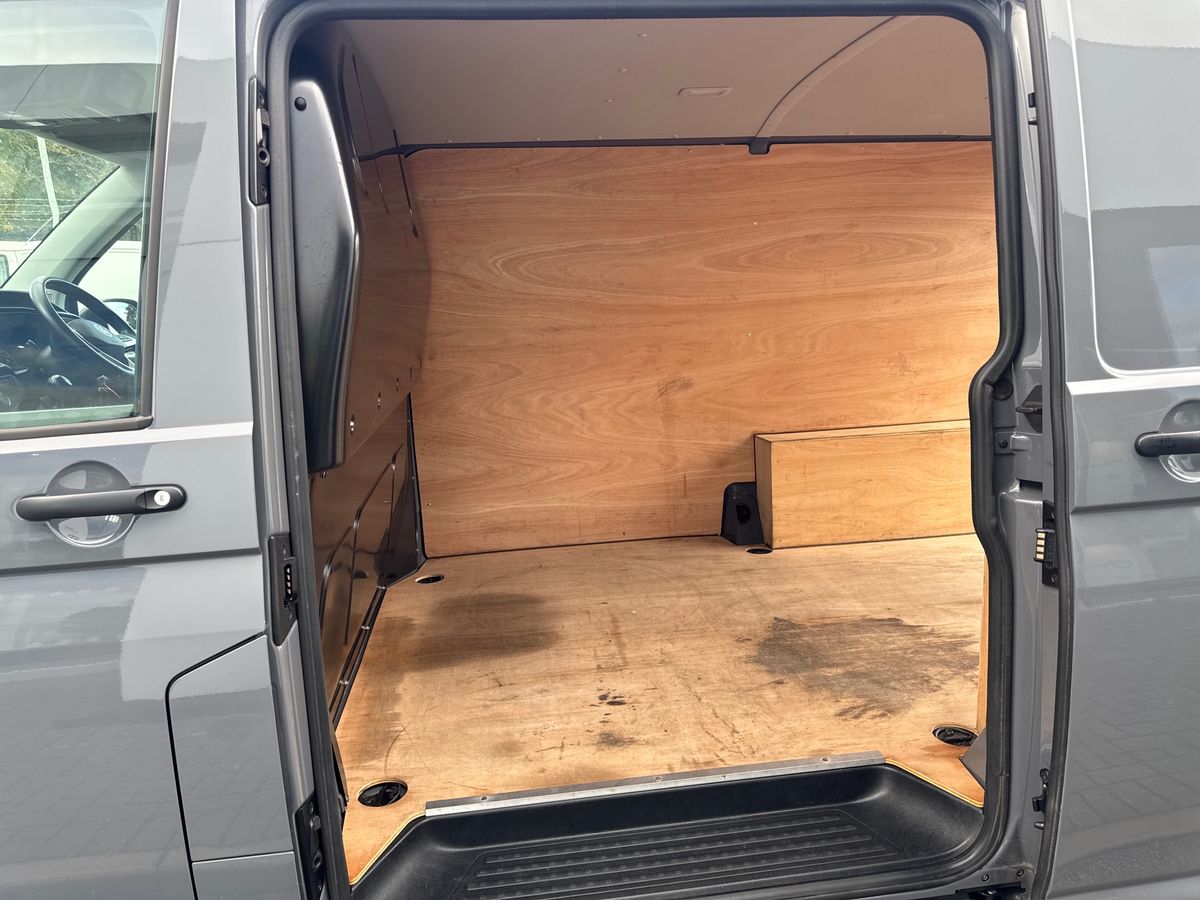Used Volkswagen Transporter 2024 for sale - 76224553: Photo 10