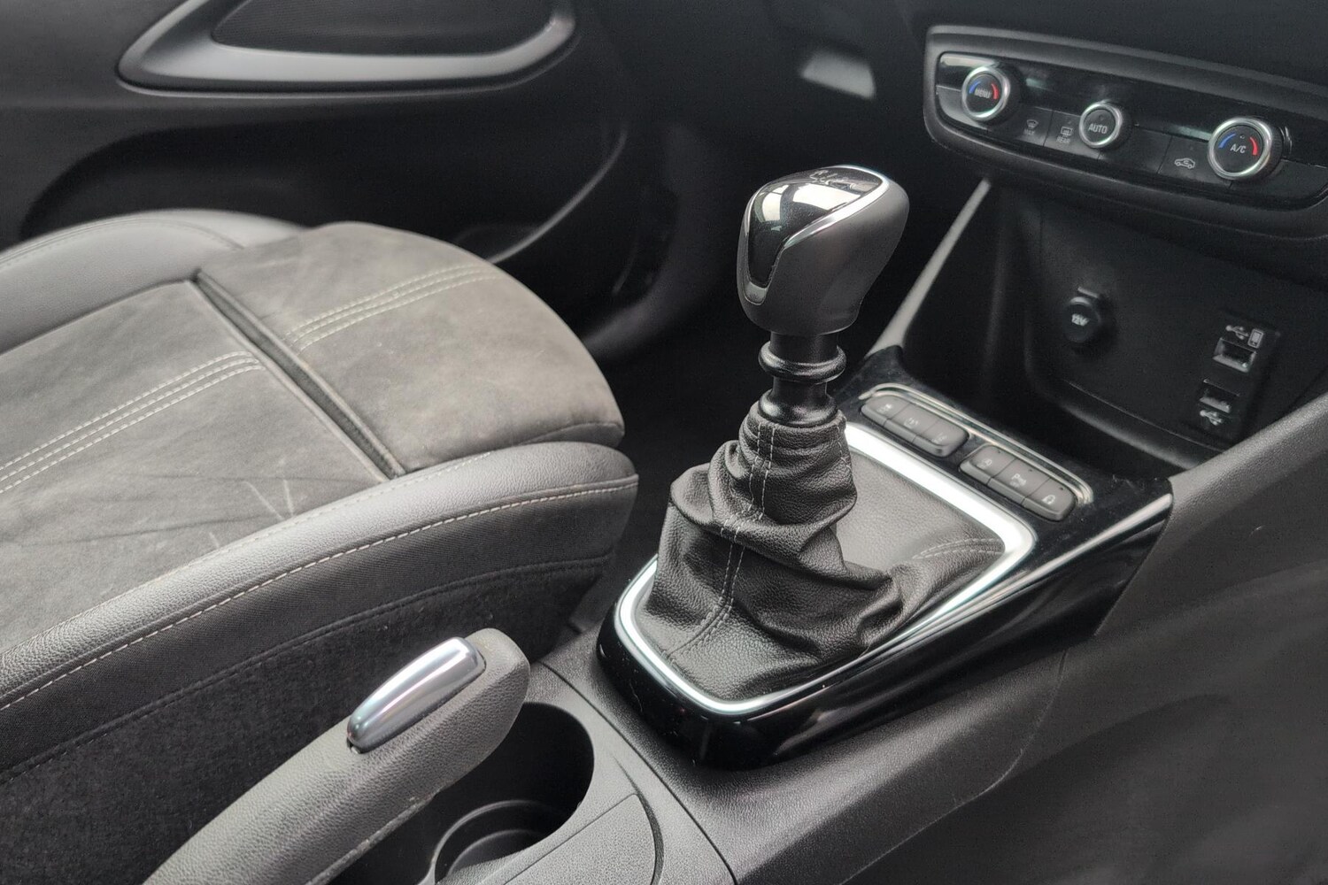 Used Vauxhall Crossland 2024 for sale - 76461097: Photo 14