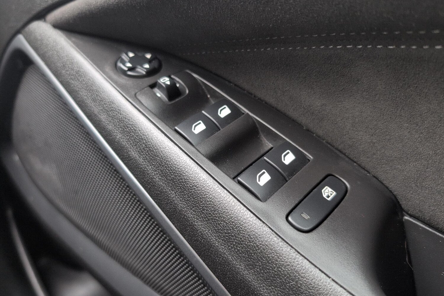 Used Vauxhall Crossland 2024 for sale - 76461097: Photo 23