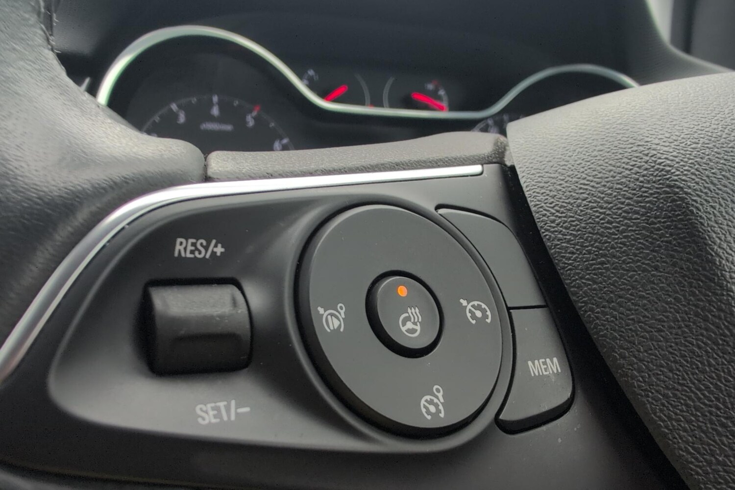 Used Vauxhall Crossland 2024 for sale - 76461097: Photo 24