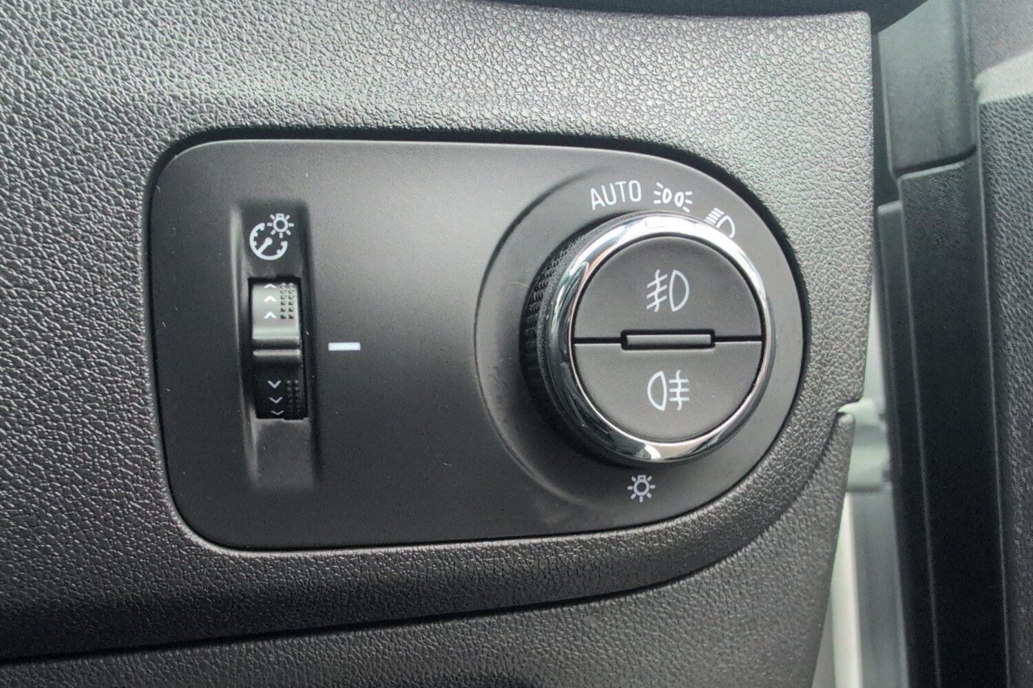 Used Vauxhall Crossland 2024 for sale - 76461097: Photo 25