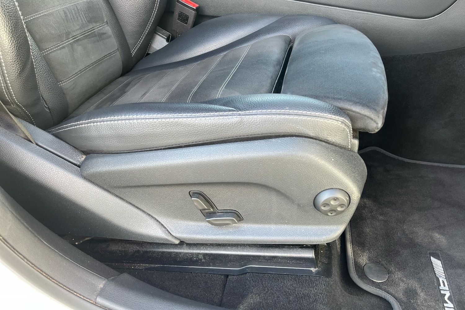 Used Mercedes-Benz GLC 2019 for sale - 75816472: Photo 23