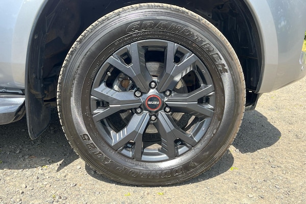 Used Isuzu D-Max 2023 for sale - 74548322: Photo 3